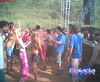 Balada: Fotos na Rave Tribe